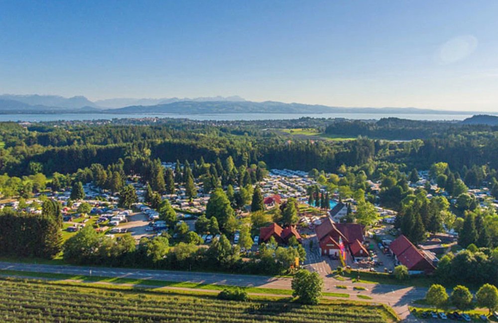 Camping Gitzenweiler Hof in de Duitse Allgäu bij de Bodensee en de grens met Zwitserland en Oostenrijk in Beieren