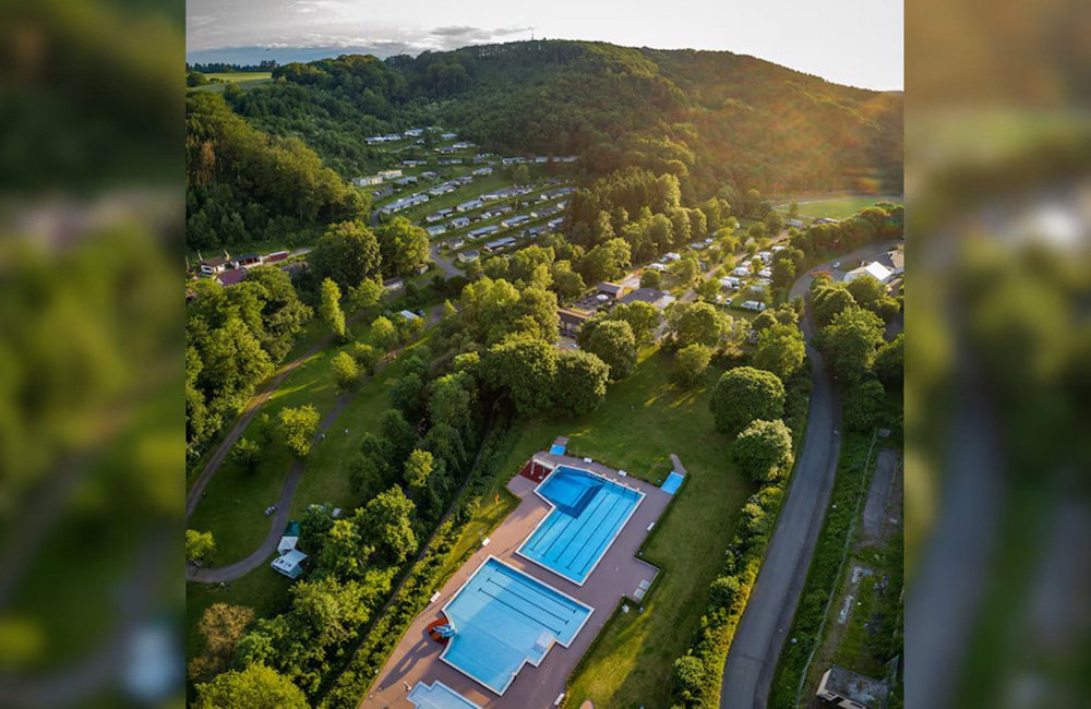 Campingpark Eifel in het westen van Duitsland bij de grens met Luxemburg en België