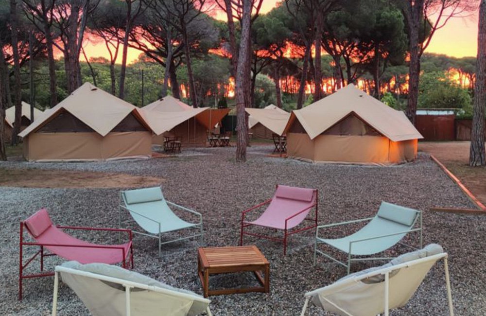 Lounge van de Camping Pla de la Torre bij Calonge aan de Costa Brava in Spanje Catalonië