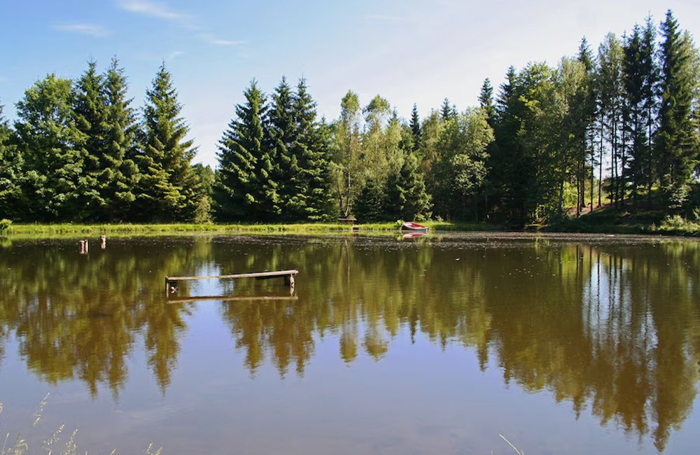 Meer bij Knaus Campingpark Lackenhäuser in het Duitse Beieren bij de grens met Oostenrijk en Tsjechië