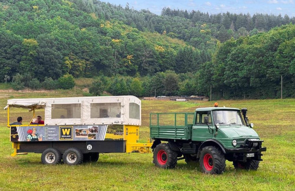 Tour bij Eifelcamping Irsental in de Duitse Eifel in het westen van Duitsland bij de grens met Luxemburg en België