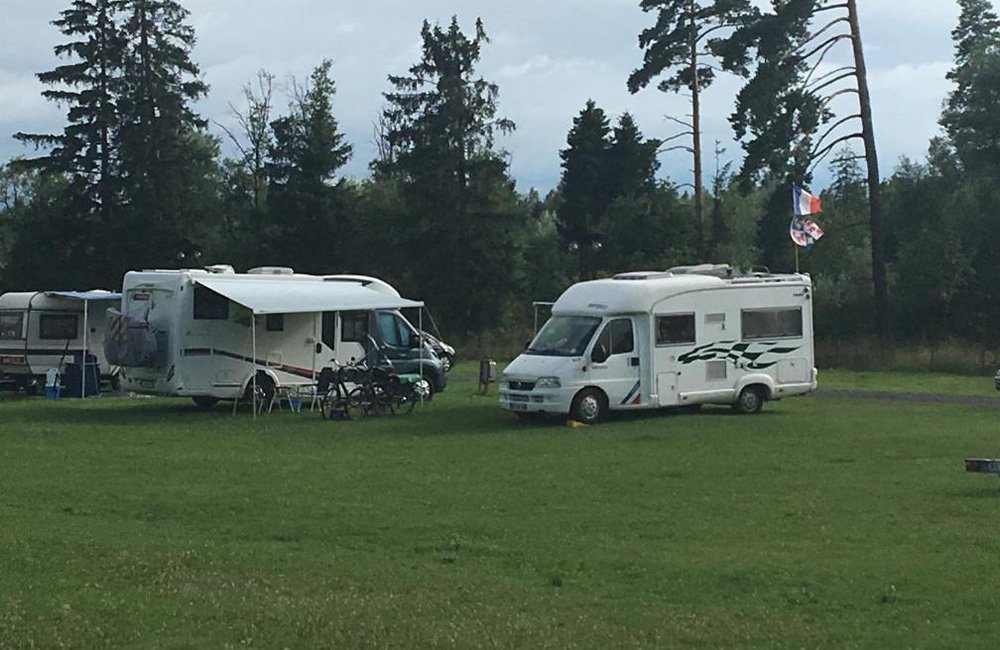 Campers op Camp Tatranec in de Hoge Tatra Slowakije