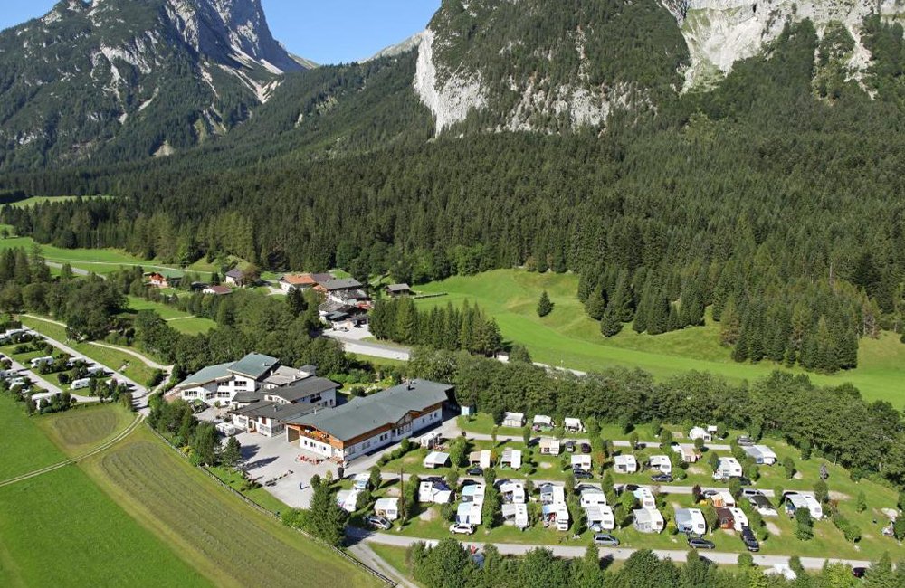 Zicht op Austria Parks Leutasch in Tirol Oostenrijk bij de Duitse grens