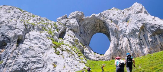 Hikers in de bergen van Asturië in het noorden van Spanje