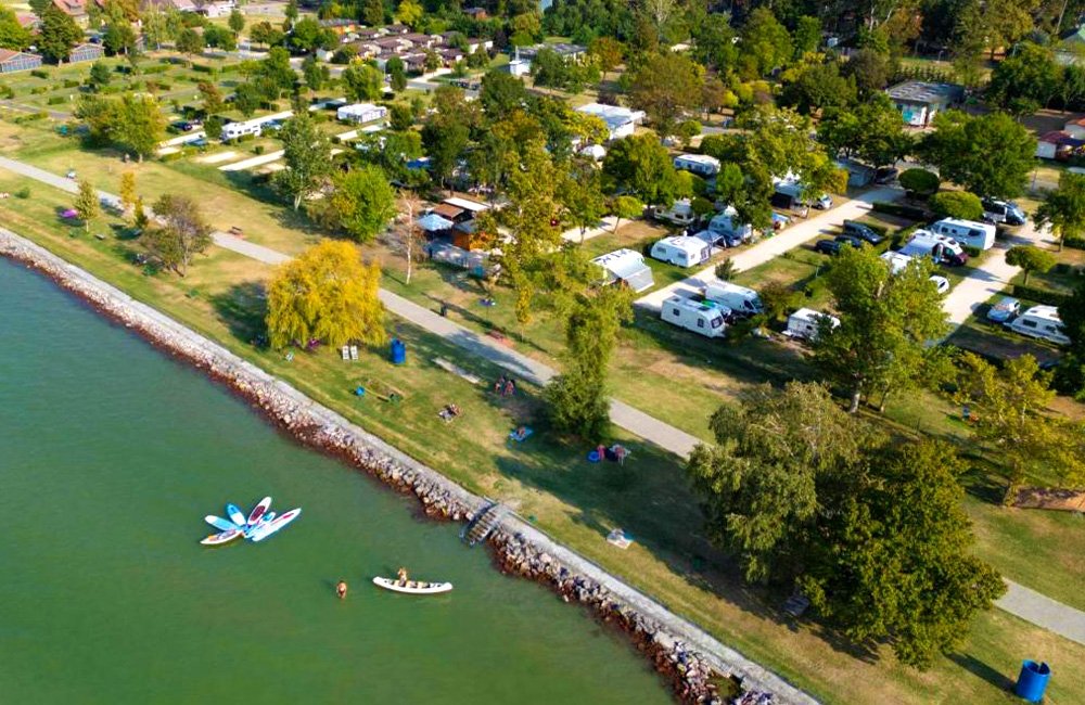 Aranypart Camping & Apartments aan het Balatonmeer in Hongarije