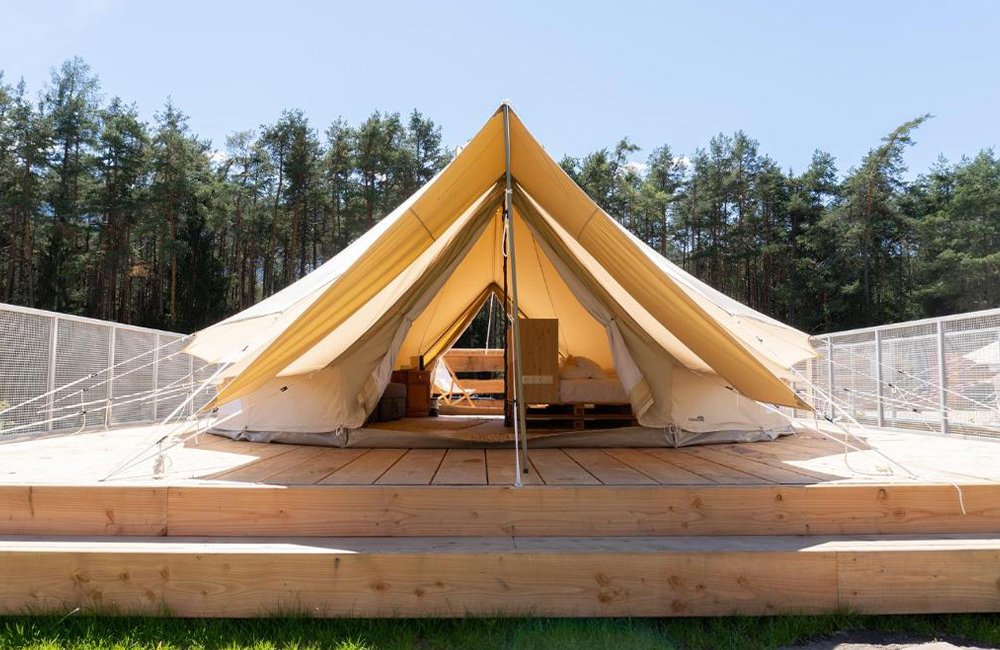 Glamping tent van Sonnenplateau Camping Gerhardhof in de Alpen van Tirol Oostenrijk