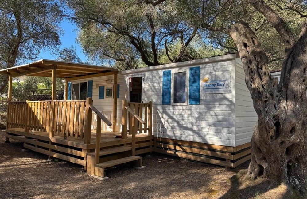 Stacaravan van Camping Karda op Corfu in Griekenland aan de Ionische Zee