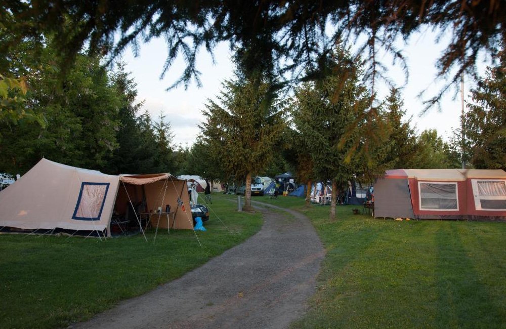 Tenten op Camping 2000 in het noorden van Tsjechië