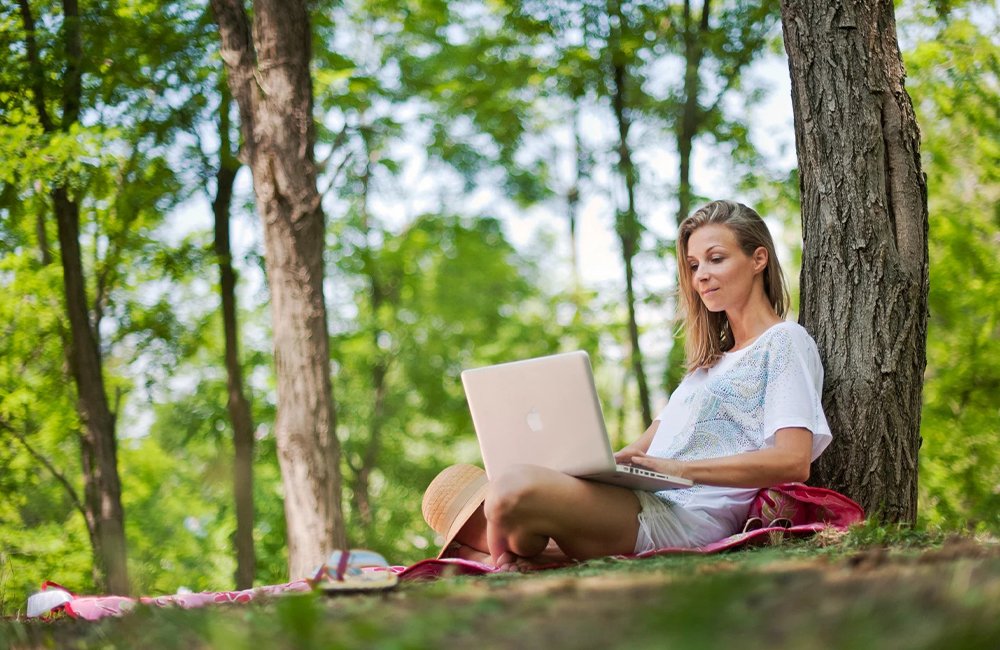 Bos van camping Lucija aan de Adriatische kust in het westen van Slovenië