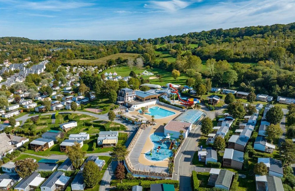 Camping La Vallée in de Côte Fleurie van Normandië in het noorden van Frankrijk