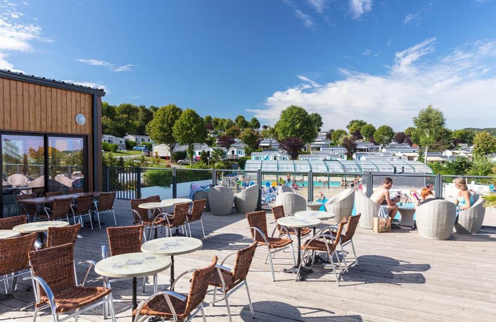 Restaurant van Camping La Vallée in de Côte Fleurie van Normandië in het noorden van Frankrijk