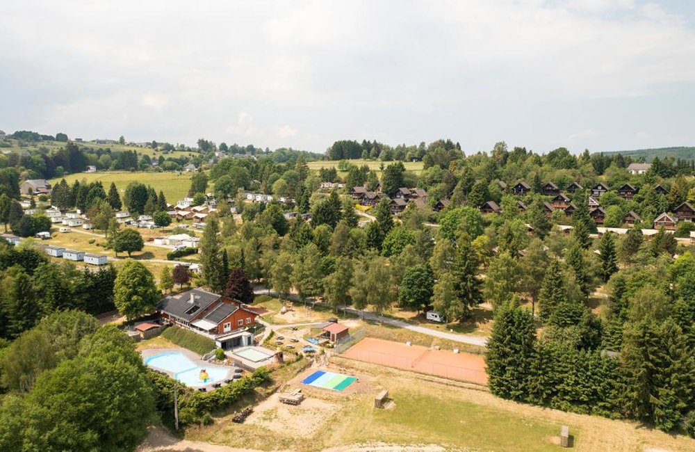 Zicht op ArdenParks Petite Suisse in de Ardennen in het zuiden van België