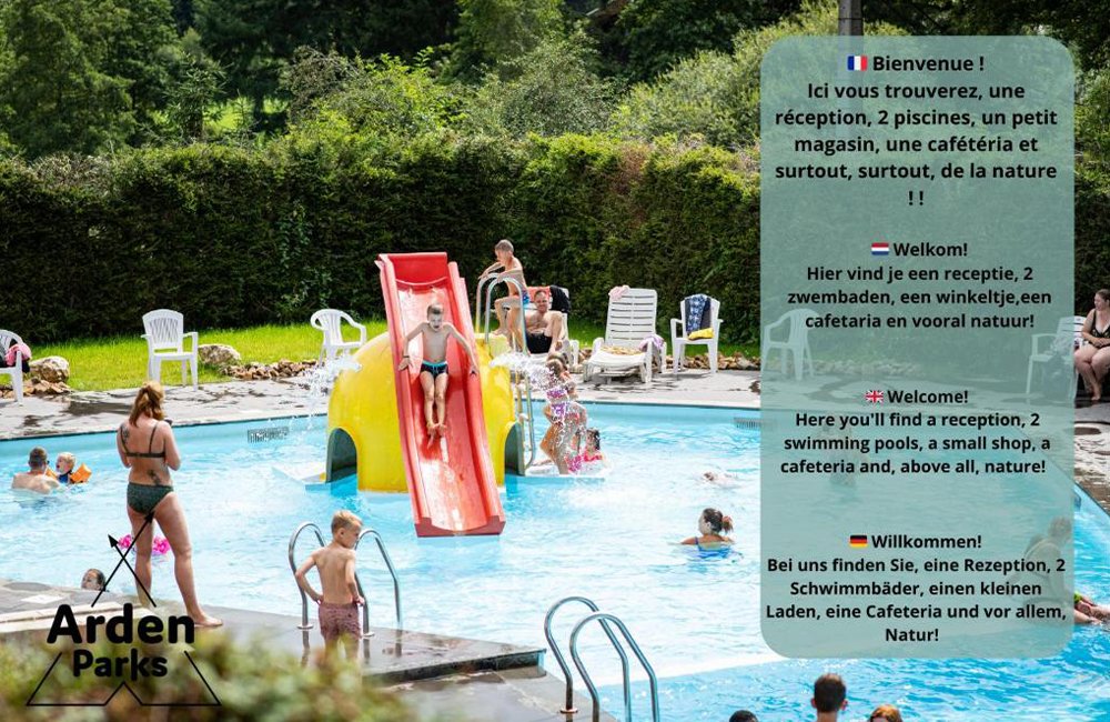 Zwembad van ArdenParks Petite Suisse in de Ardennen in het zuiden van België