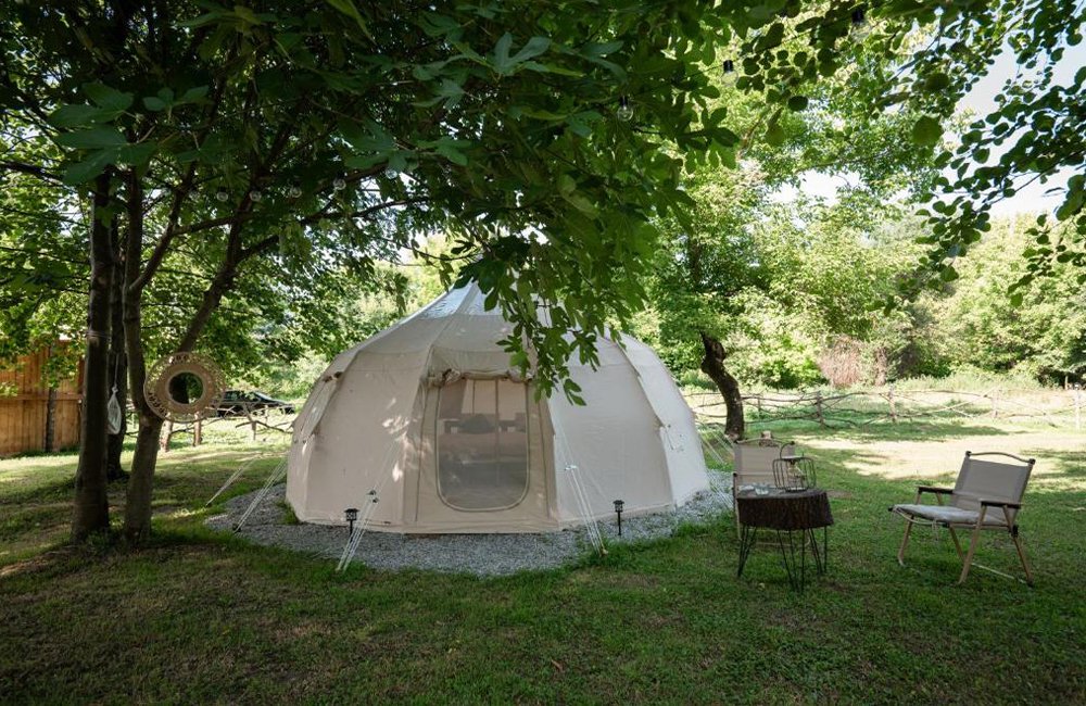 Glamping Riverside Skadar lake bij het Montenegrijnse Skadar meer
