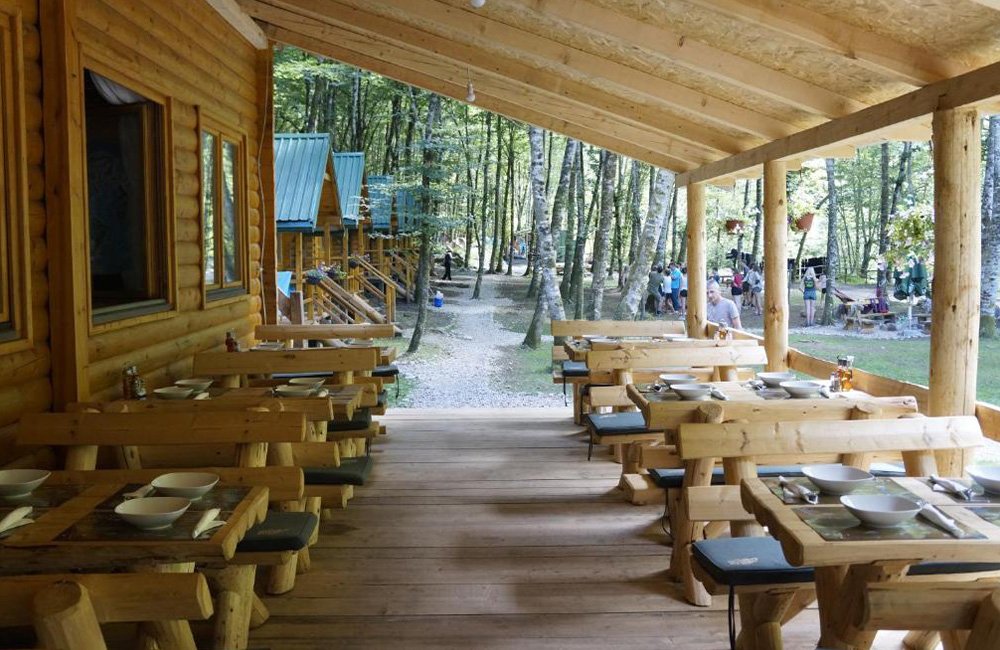 Waterfall Rafting Center Montenegro aan de Piva rivier