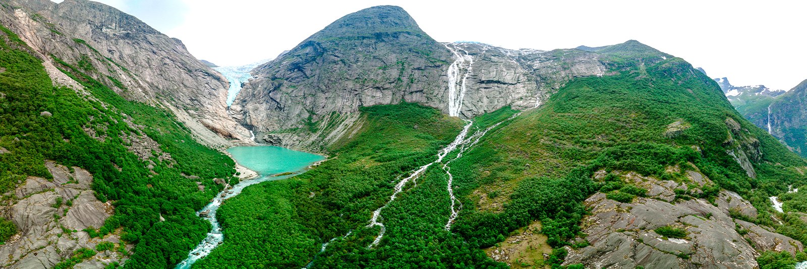 Briksdalsbreen in het Jostedalsbreen Nationaal Park in Noorwegen Scandinavië