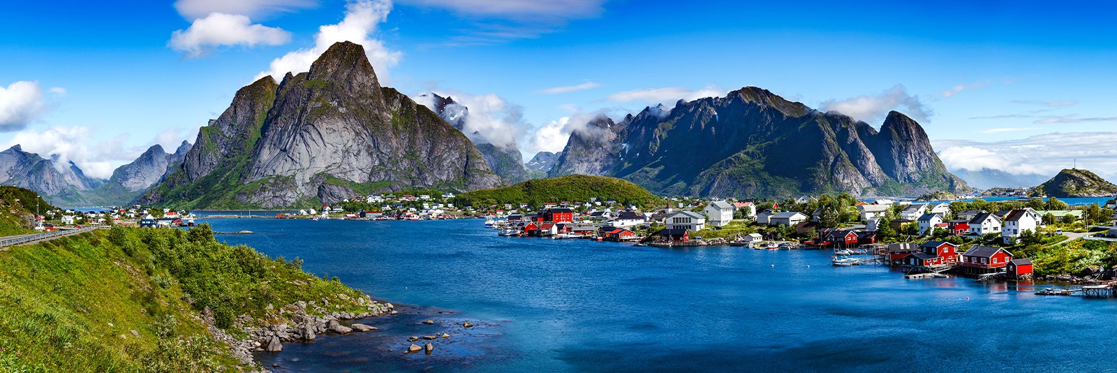 De Lofoten eilanden in het Noorden van Noorwegen in Scandinavië