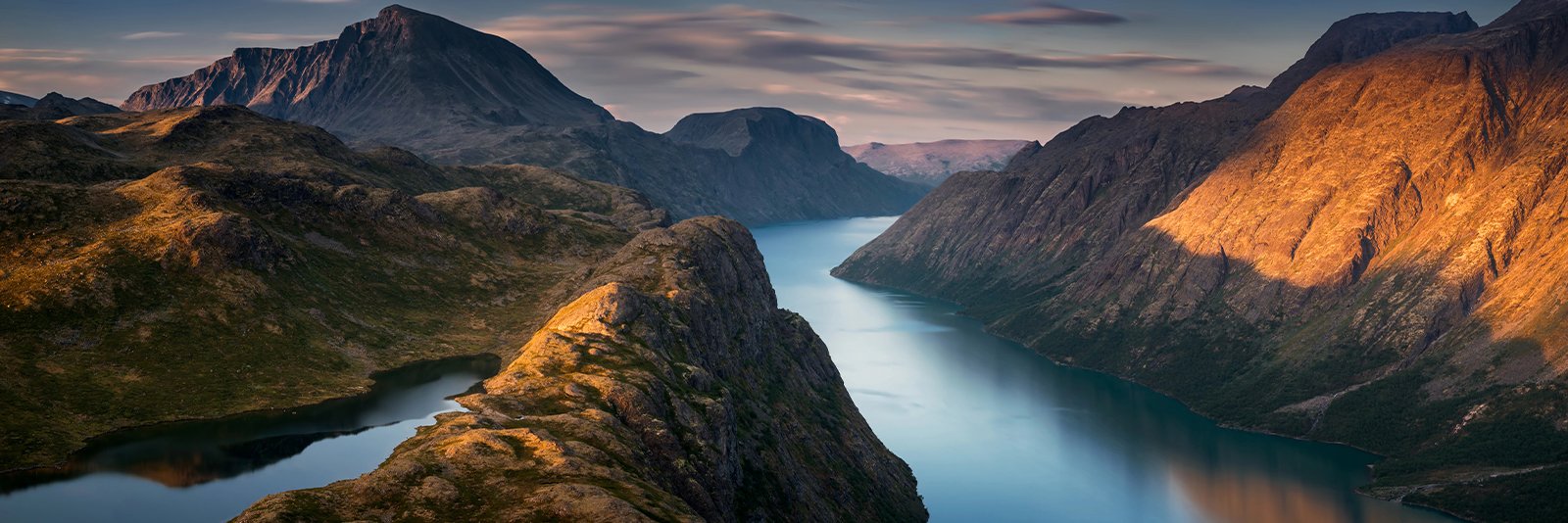 het Gjende meer in Jotunheimen Nationaal Park in Noorwegen Scandinavië