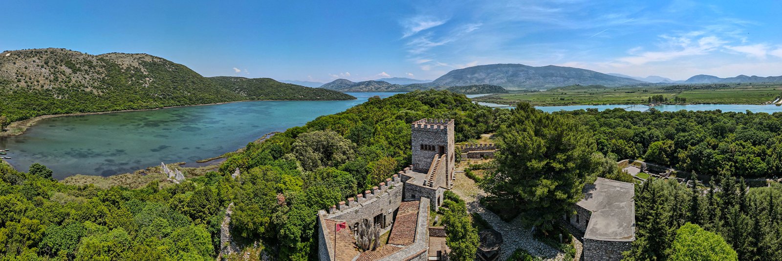 Butrint kasteel in het zuiden van Albanië bij de kust van de Adriatische zee