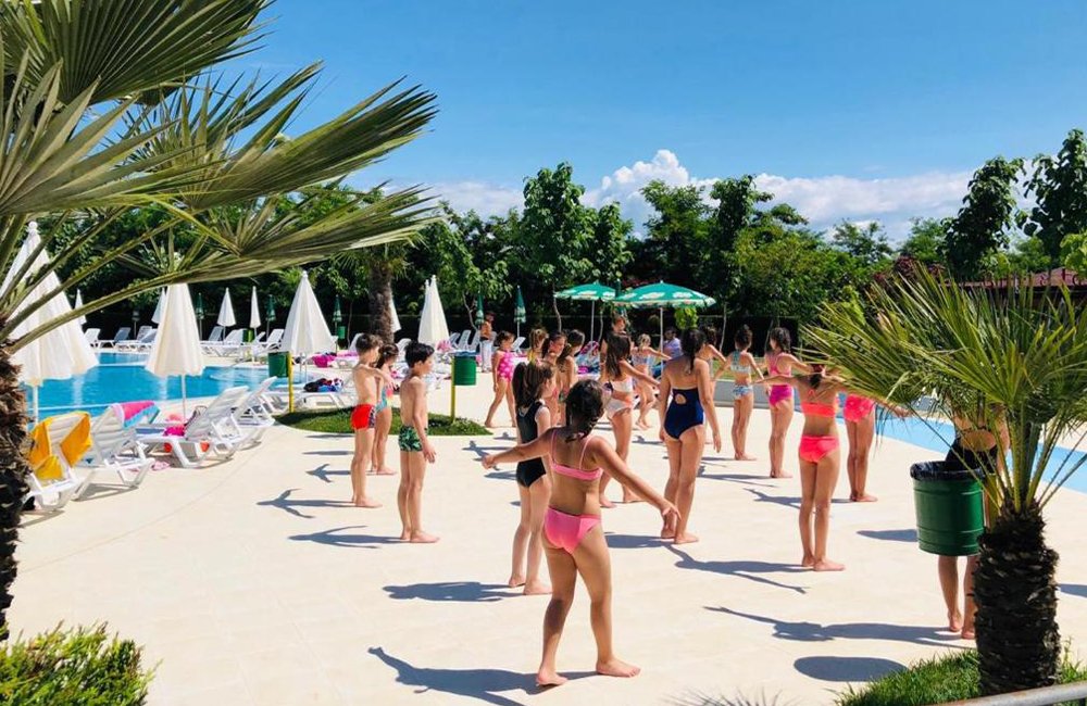 Gardenland Camping Village tussen de Albanese Adriatische kust en Meer van Shkodër