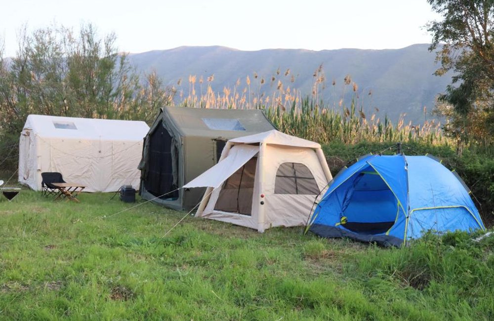 Hondvriendelijke Oaz Beach & Camping