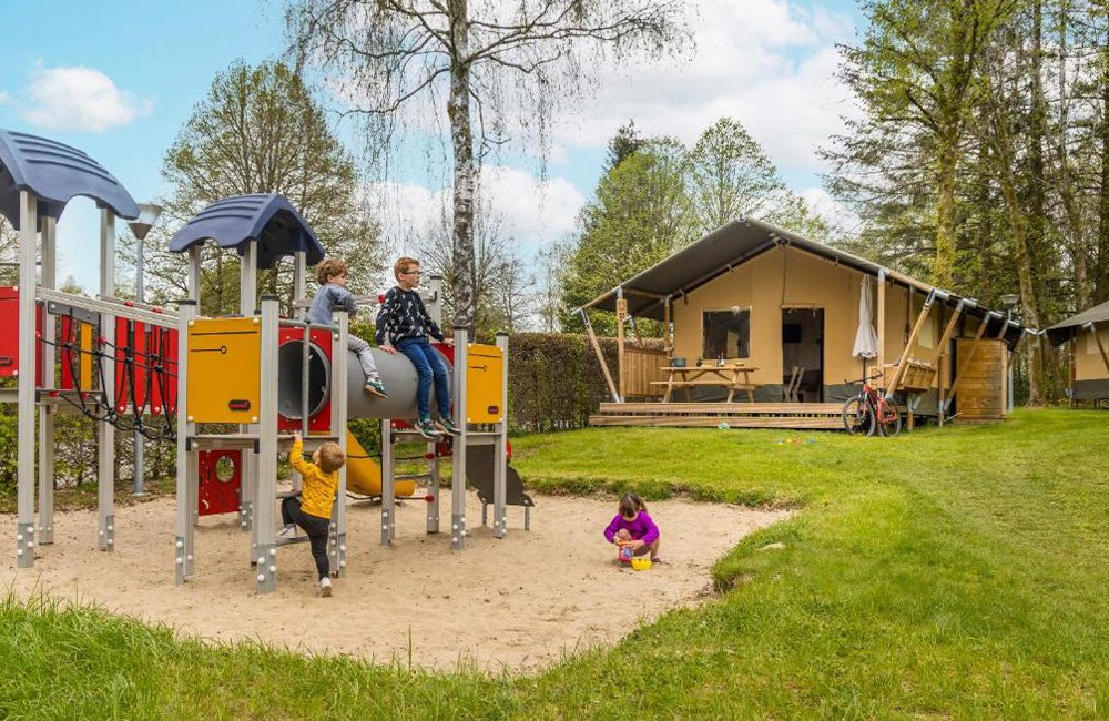 Kamperen met hond op Ardennen Camping Bertrix